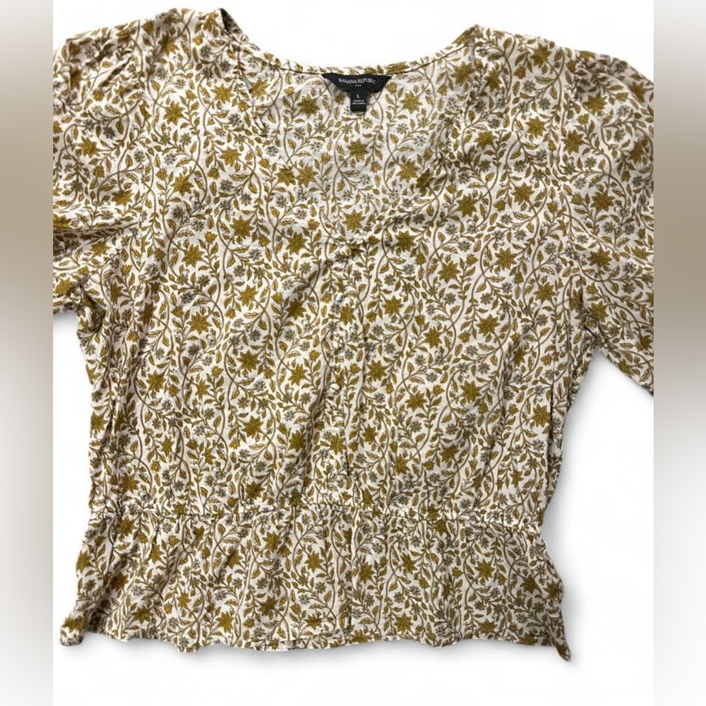 Elegant Olive Floral Banana Republic top - Picture 2 of 5